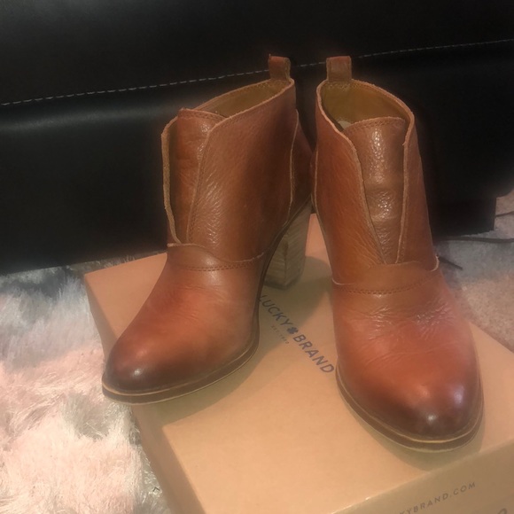 Lucky Brand Shoes - Lucky Brand Ehllen Boots